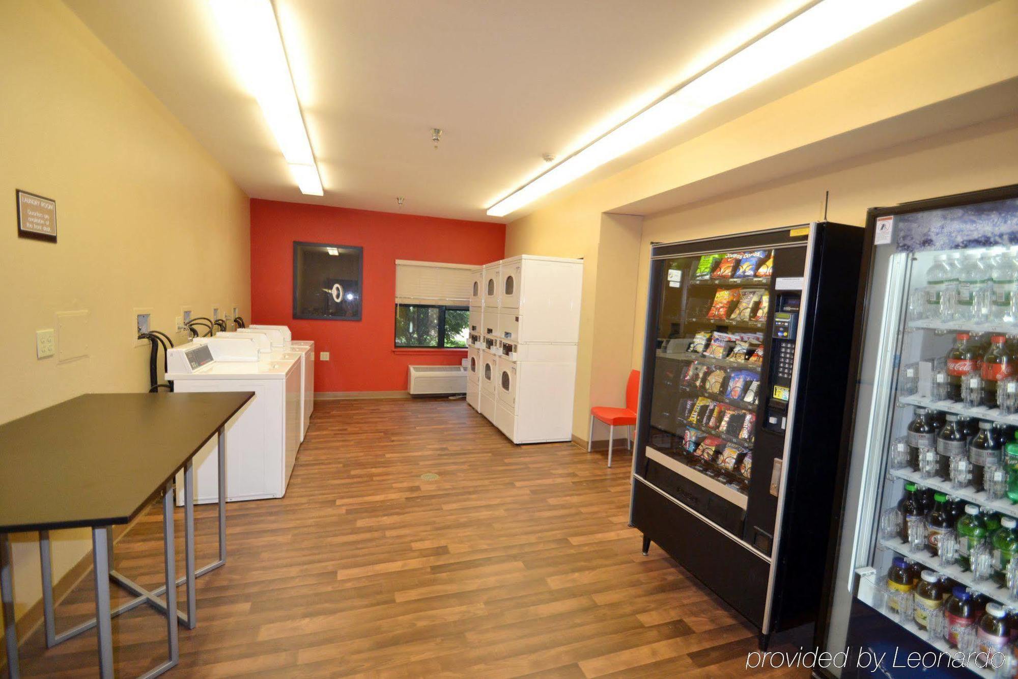 Extended Stay America Suites - Albany - Suny Екстер'єр фото
